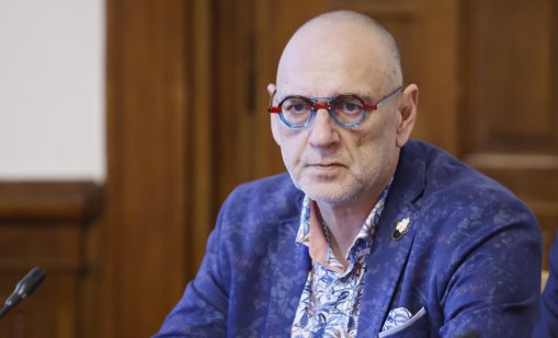 Избраният за депутат Любен Дилов - син е получил инсулт в Италия