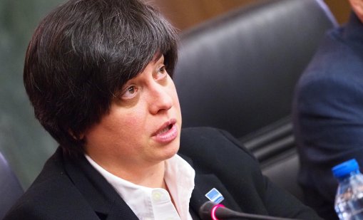 Диана Русинова пита Радев: Кога ще ремонтирате пътищата, като завали сняг ли? 