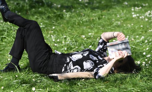 Пролетното слънце: В Лондон очакват да е по-топло от Атина