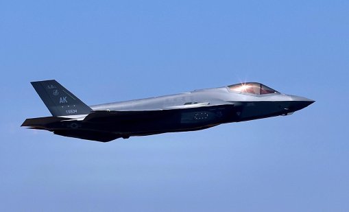 Кризата с F-35 оказва натиск върху Европа за разработване на изтребители от шесто поколение