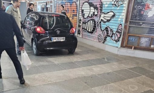 Говори собственикът на колата, "слязла" в подлеза на Орлов мост