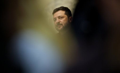 Украйна отбелязва независимостта си, ЕС обеща още милиарди  