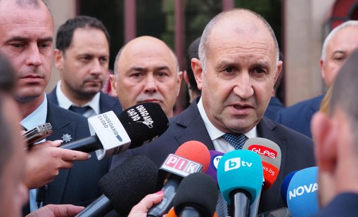 Радев: Пеевски и Борисов са изнервени, не могат отново да влизат сглобки