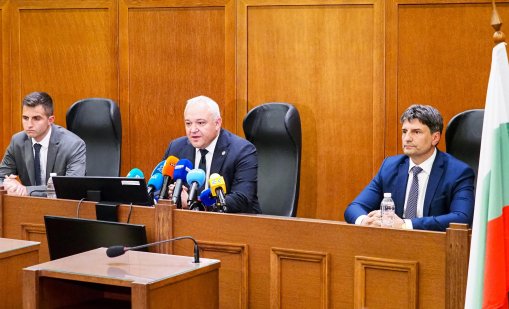 Девет задържани при акцията с имотните измами, сред тях и бивш нотариус 