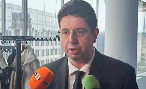 Чобанов: Правителството се поддава на натиска