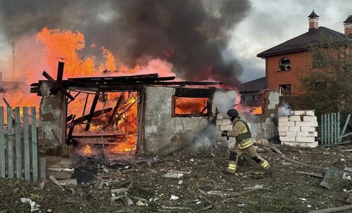 Най-малко трима загинали при експлозия на жп гара в Северна Украйна