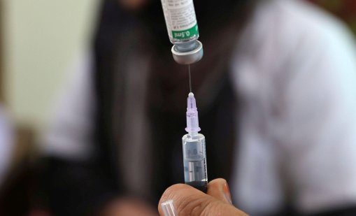 Епидемията от менингит на Острова е безпрецедентна, с експлозивен характер