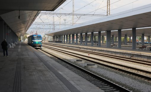 Новият график за движение на влаковете влиза в сила