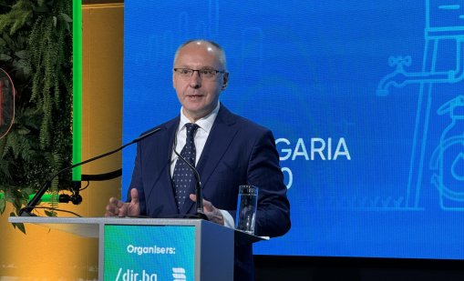 Сергей Станишев: В момента у нас има дефицит в правенето на политики в България