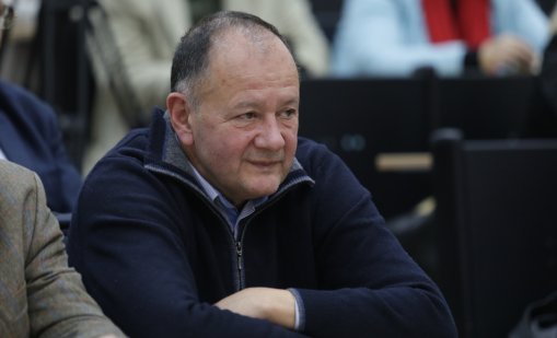 Михаил Миков: Когато не се учи морал и религия, тогава се учи будистски и други истории