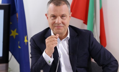 Емил Кошлуков нападна остро СЕМ: Тъпчат закона