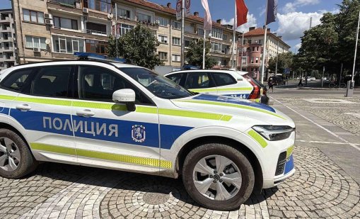 Спипаха 26-годишен дрогиран с откраднат Mercedes край Стара Загора
