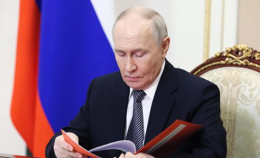 Как Русия се стреми да дестабилизира Запада със свински глави и секс кукли