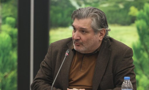 Ганев: Малко обсесираме с мисълта, че дерат населението