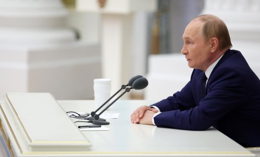 Тръмп мисли какво се е променило в Путин, дали "истинският" е все още жив?