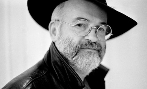 Кръщават улица в София на Тери Пратчет