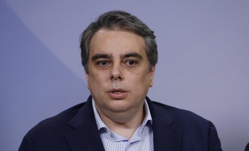 Асен Василев скочи остро на Радев: Защо ДАНС е мълчала за неонацистките мрежи?