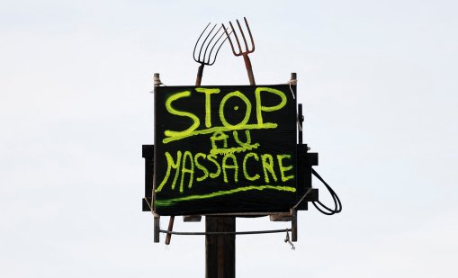 Заради ЕС и Меркосур: Фермери блокираха товарния трафик на летище Остенде