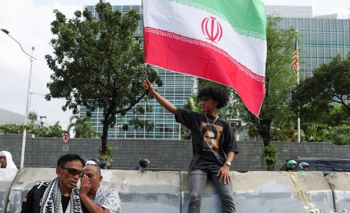 В Иран държат "пръста на спусъка" срещу нови протести