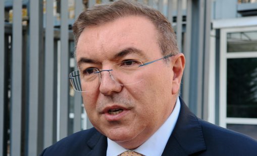 Костадин Ангелов: Ще бъдат вдигнати заплатите на медсестрите, акушерките и младите лекари 