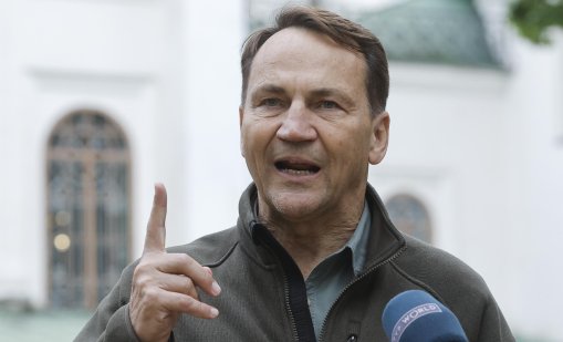 Полски министър призова Украйна да удря руски рафинерии, Москва му отвърна