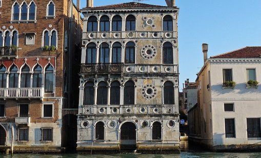 Убийства, самоубийства: Ще си намери ли "прокълнатият дворец на Венеция" собственик? 