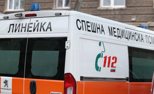 Почина 36-годишният работник, паднал от покрива на сграда