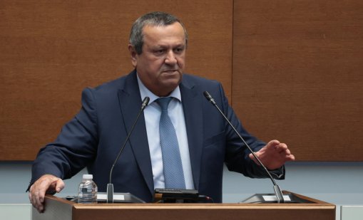 АПС с очакване вотът на недоверие да е успешен 