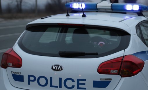 Двама 18-годишни шофьори се удариха в Русе, единият е с опасност за живота