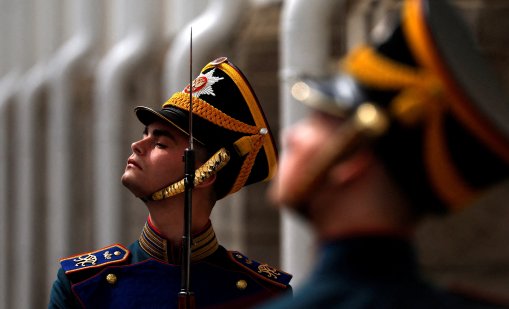 Как Путин държи закалените в битки ветерани на Русия на своя страна?
