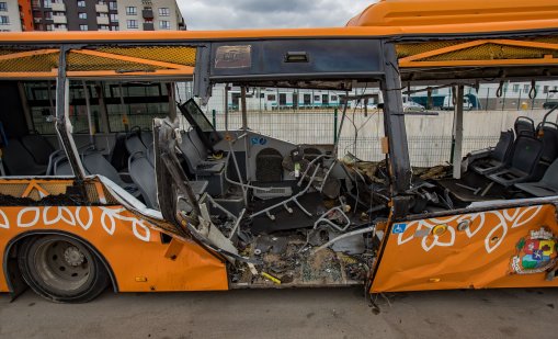 Автобусът от зверската катастрофа с Виктор Илиев се пази в гараж "Земляне" СНИМКИ