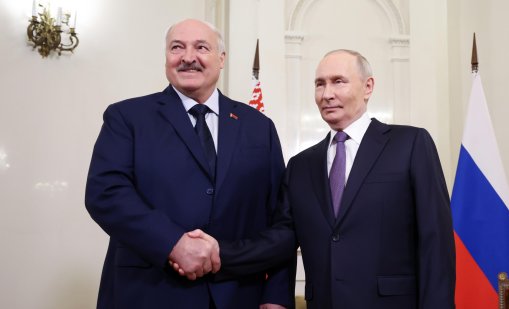 Украйна с нови санкции срещу Лукашенко за подпомагане на Русия