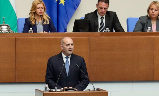 Избраха Радев за премиер, новият редовен кабинет започва работа