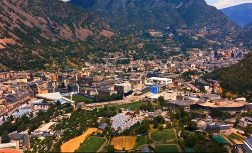 Как един руски мошеник стана крал на Андора