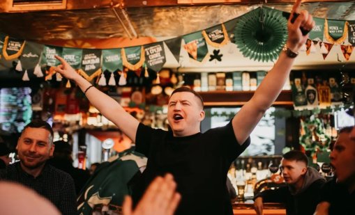 Въпреки санкциите и бойкота: Иралндско уиски продължава да се лее в баровете в Русия