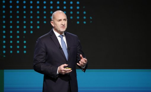 Румен Радев: Христос воскресе! Споделяме обща надежда за мир и просперитет