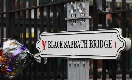 Black Sabbath едва не провалили записа на &bdquo;Hotel California"