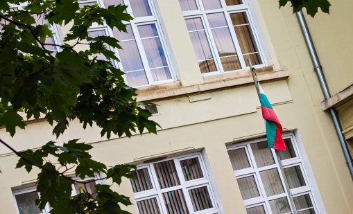 Къде да отиде родителят? Училища и градини насрочват срещите в един и същи ден