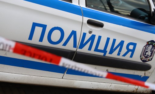 Шофьор се блъсна в ограда на детска градина с крадена кола в Царево