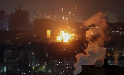 Русия с масови атаки срещу Киев, поне шестима загинали