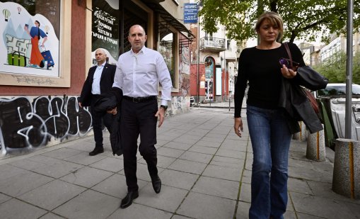 Медиите в чужбина отразиха победата на Радев и ПБ