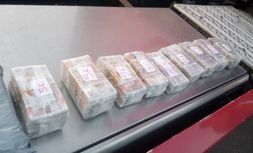 Митничари задържаха 201 280 британски лири в района на Дунав мост – Видин