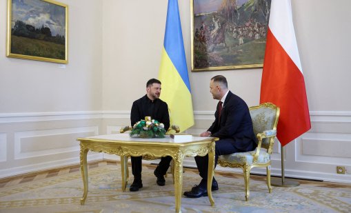 Навроцки призова за забрана в Полша на знамето на украинските националисти 
