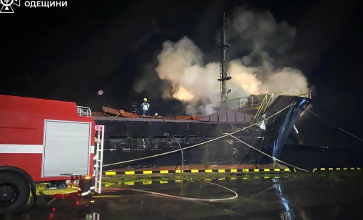 Русия е ударила товарен кораб на пристанището в Одеса