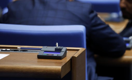 Депутатите приеха окончателно бюджета на НЗОК, монасите от Атон ще са с непрекъснати здравноосгурителни права