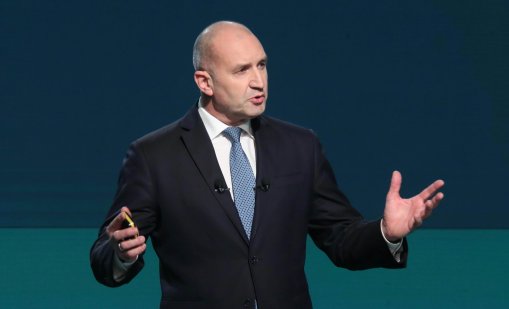 Радев представи програмата си, ще отстранява олигархията от властта ВИДЕО