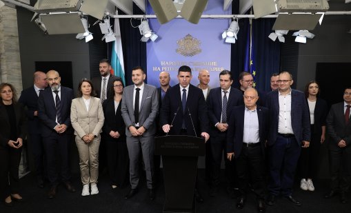 ДБ: Самозабравила се власт не може да осигури единството на нацията