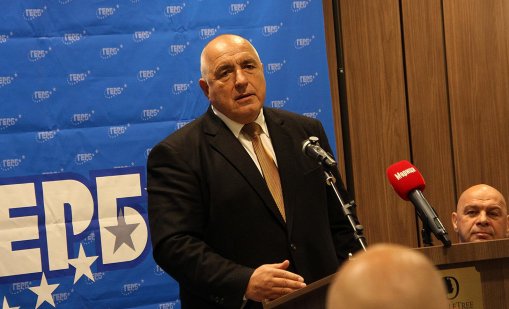 ГЕРБ с призив към Дечев да каже от коя партия е шофьорът, блокирал "Хемус"