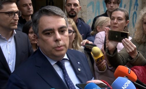 Асен Василев: Първият приоритет е незабавен избор на ВСС, вторият - антикризисен пакет