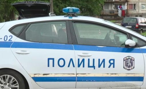 Трима румънци в ареста, плащали с фалшиви 20 и 50 евро